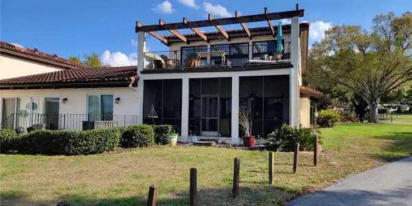 1 CASA LOMA WAY