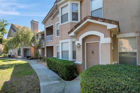 10438 VILLA VIEW CIRCLE