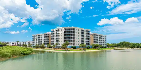 10520 BOARDWALK LOOP