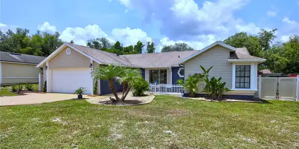 916 MENTMORE CIRCLE