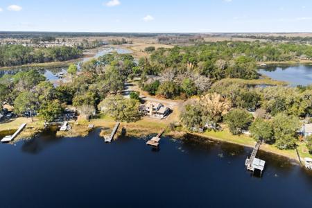 9354 LAKE HICKORY NUT DRIVE