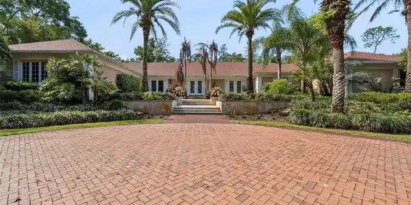 2300 N SCENIC HIGHWAY