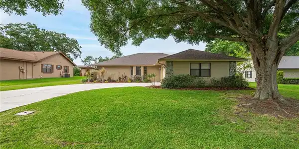 805 SCOTT LAKE VILLAGE N