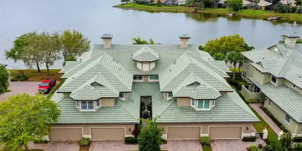 6523 MOORINGS POINT