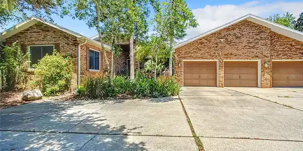 983 SE 1ST COURT