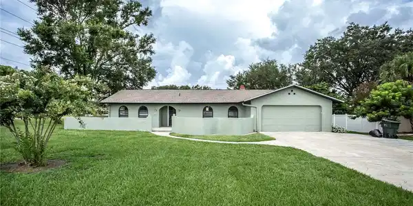 4941 LIBERTY LANE