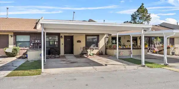 2173 CASTLE POINT