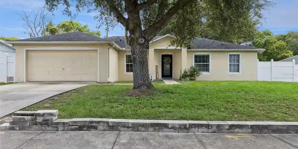 939 CLOVERLEAF BOULEVARD