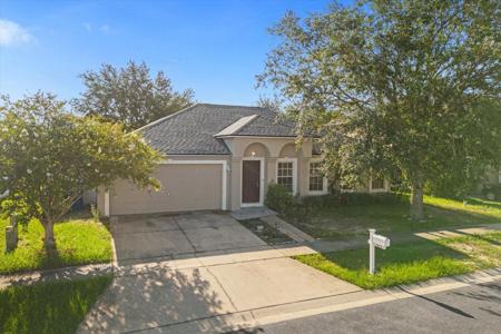 5871 ROYAL HILLS CIRCLE