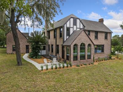 1689 LAKESHORE DRIVE