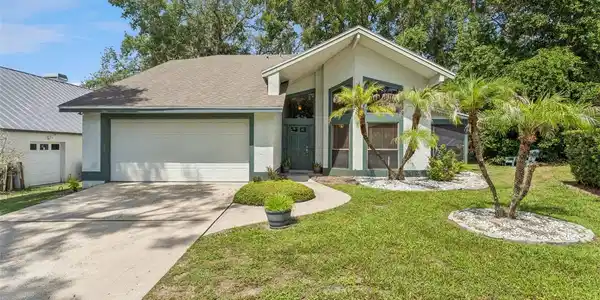 1068 COTTONWOOD COURT