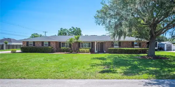 5604 STRATFORD LANE
