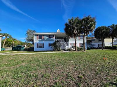 8142 FAIRWAYS CIRCLE