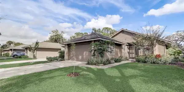 267 W SABAL PALM PLACE