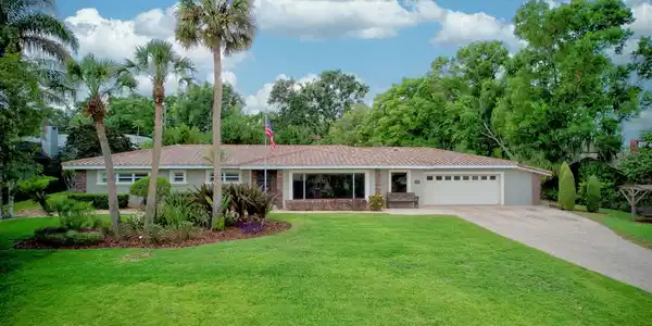 1235 LAKE POINT