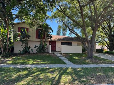 13513 LAKE MAGDALENE DRIVE