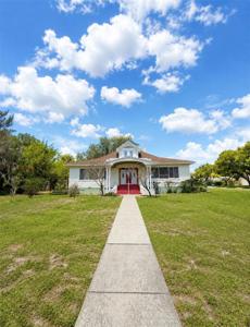 102 S LAKESHORE BOULEVARD