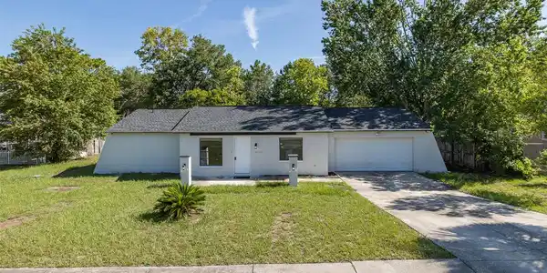 9195 BAY DRIVE