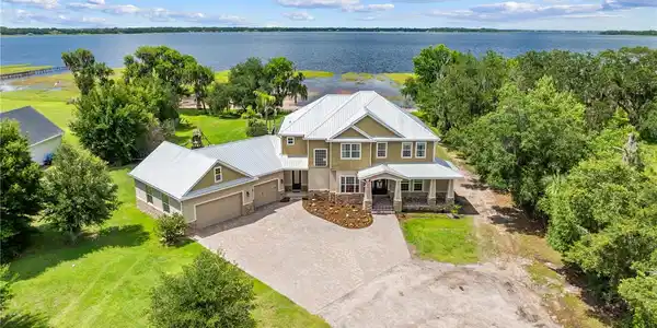 4664 HICKORY TREE LN