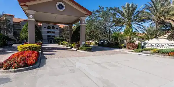 7702 LAKE VISTA CT