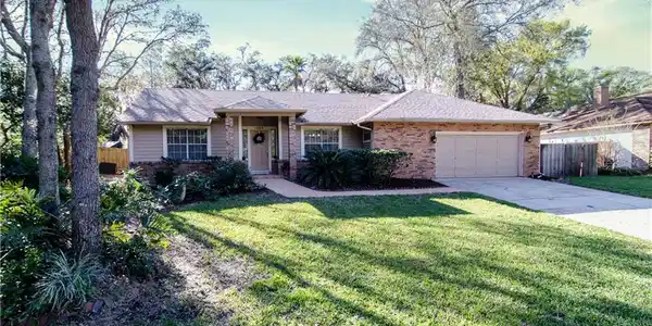 1320 SUZANNE WAY