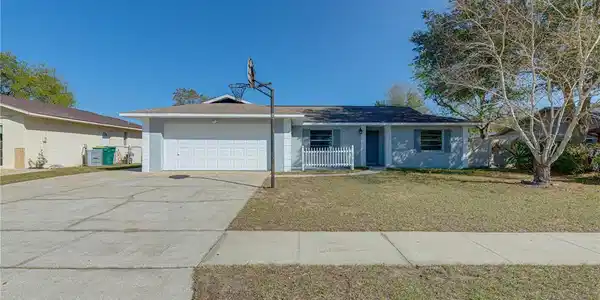 2715 DELLWOOD