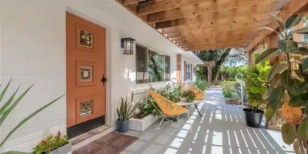 210 WOODLAND