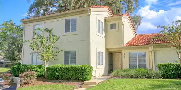 256 W SABAL PALM PLACE