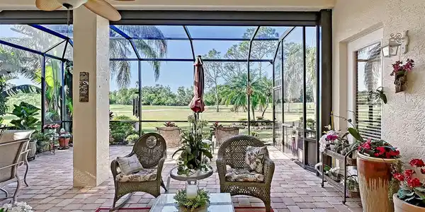 6642 OAKLAND HILLS DRIVE