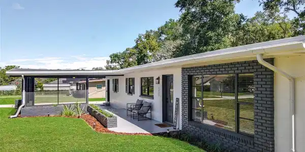1221 OAK HAVEN DRIVE