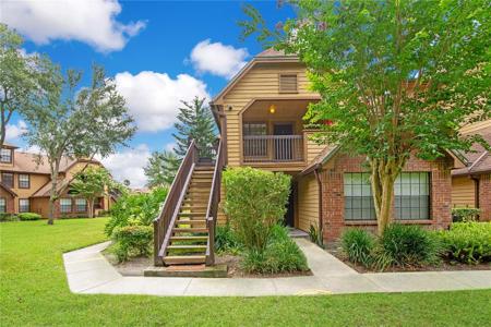 415 LAKEPOINTE