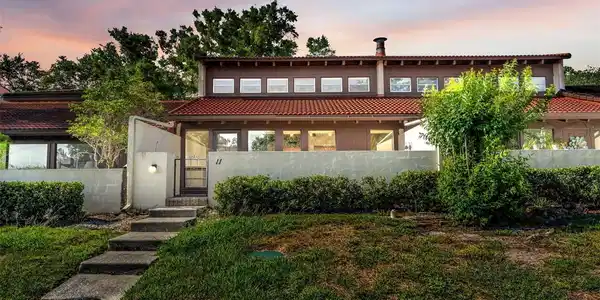 11 LOMA LINDA