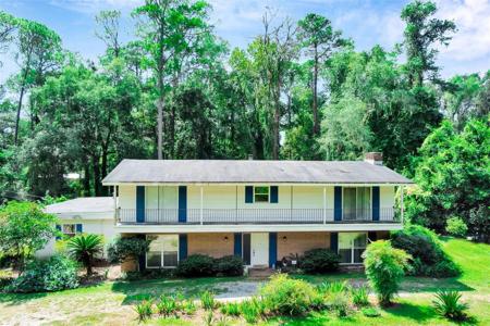 1805 SW 35TH PLACE