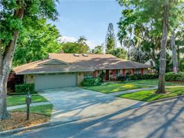 924 VERSAILLES CIRCLE