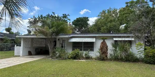 213 COLOMBA ROAD