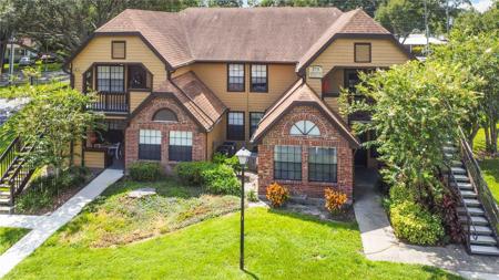 375 LAKEPOINTE DRIVE