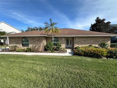5942 COVEVIEW DRIVE W