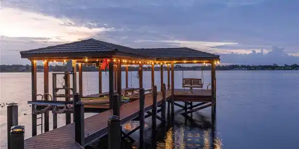 2201 COVE COURT