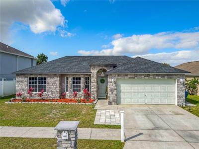 5607 ROYAL HILLS