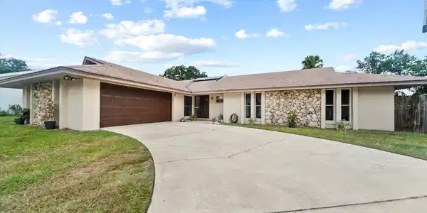 1011 CATHY DRIVE