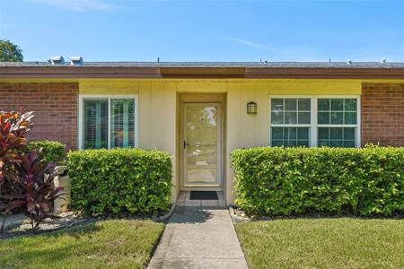 900 MACLAREN DRIVE N