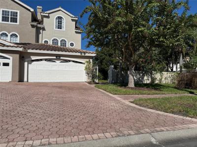 1806 LAGO VISTA BOULEVARD