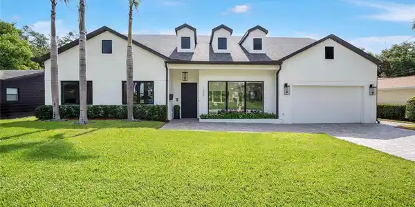 1305 BELMONT DRIVE