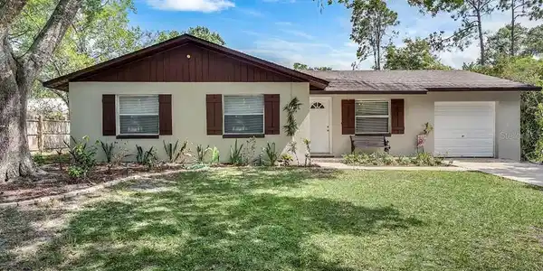 909 WRENWOOD