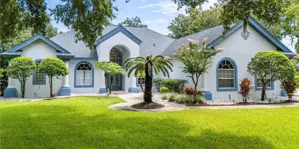 19425 SPRING OAK DRIVE
