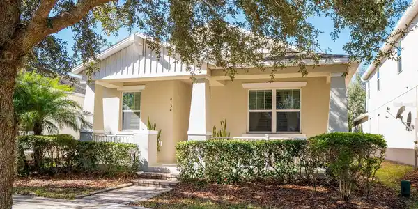 8134 TROPICAL KINGBIRD STREET