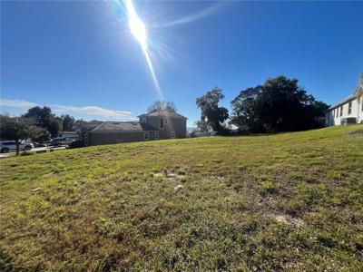 1828 MOORINGS COURT
