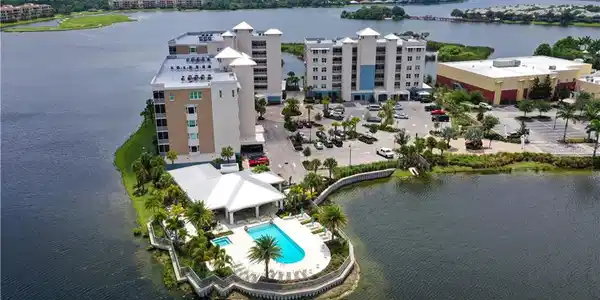 10520 BOARDWALK LOOP