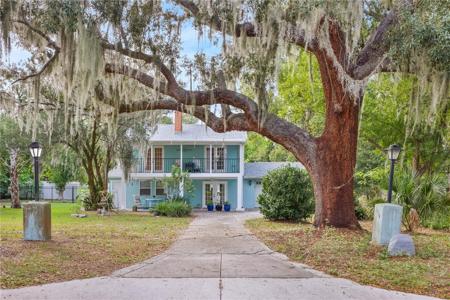 1114 HILLCREST COURT