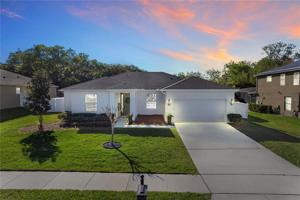 611 LAKE COVE POINTE